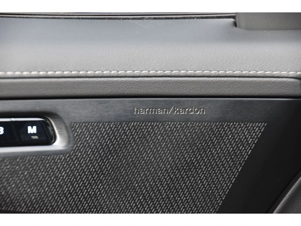 2026 Volvo - image 27