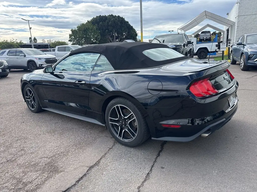 2023 Ford Mustang Premium photo 2