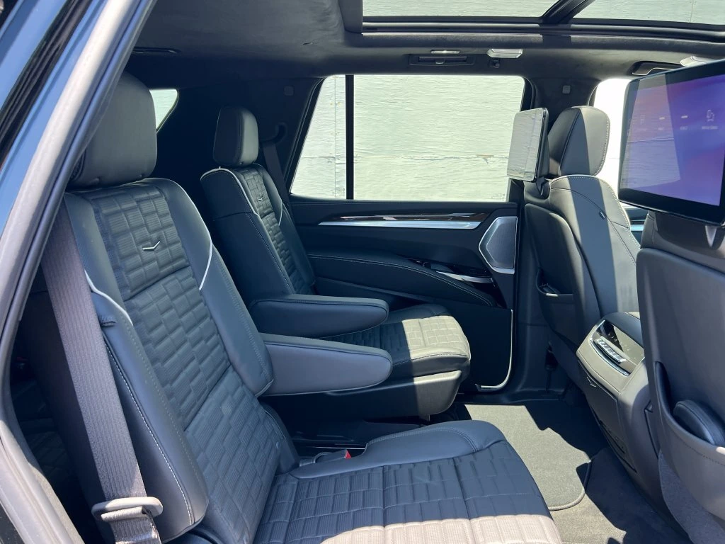 2026 Cadillac Escalade Platinum Luxury - Photo 27