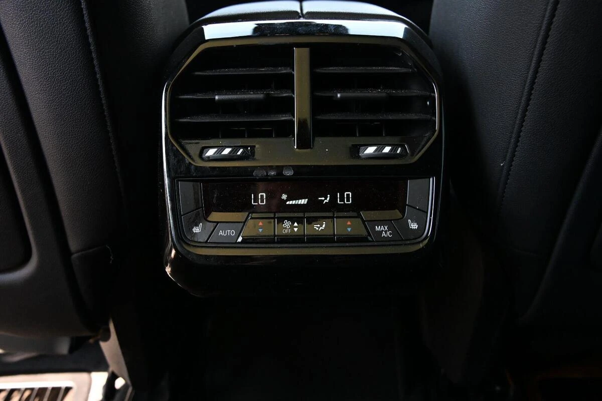 2024 BMW iX Base - Photo 21