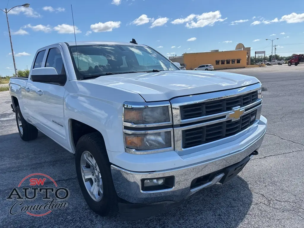 2015 Chevrolet Silverado 1500 LT2 photo 2