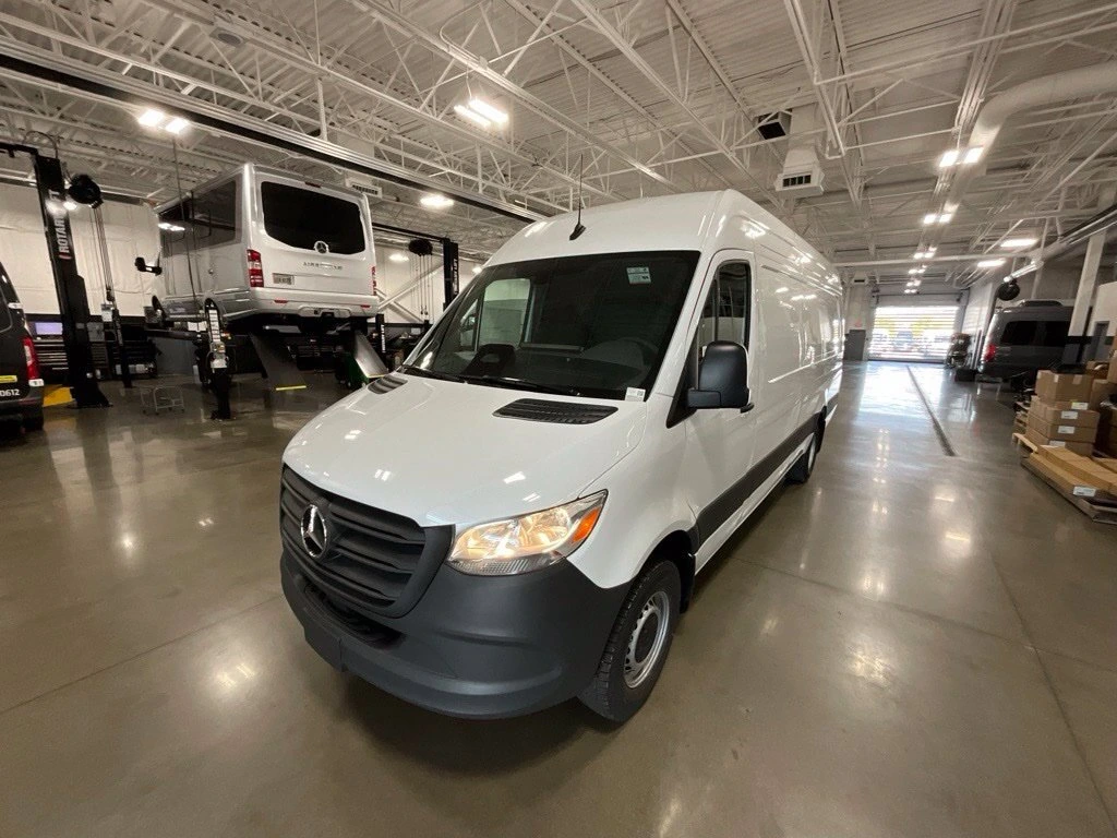 2027 Mercedes-Benz