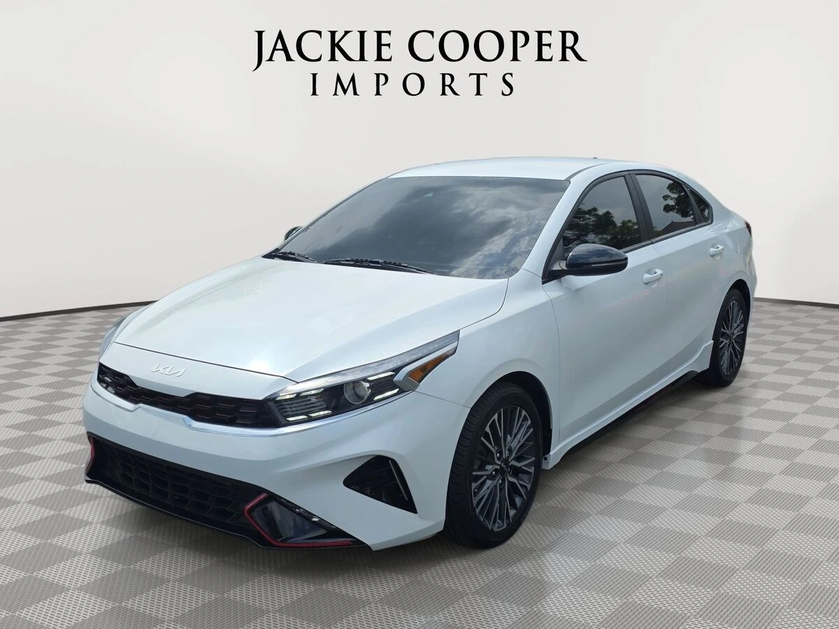 2023 Kia Forte GT-Line AT's photo