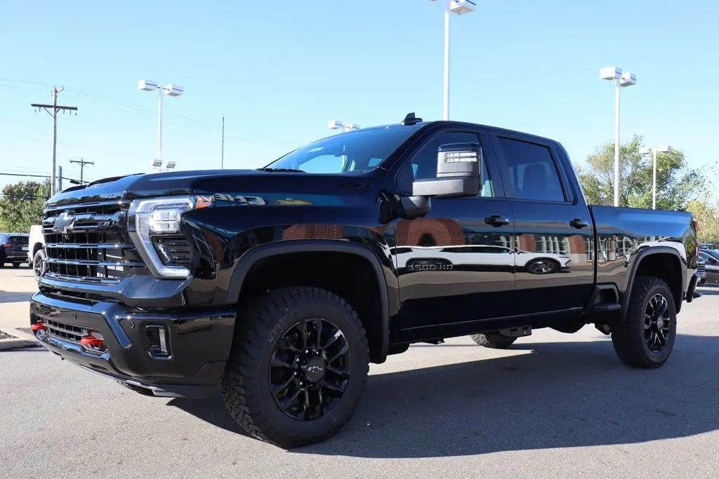 2026 Chevrolet Silverado LT photo 9