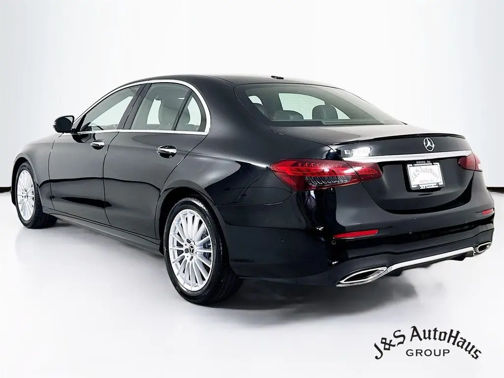 2022 Mercedes Benz E 350 photo 5