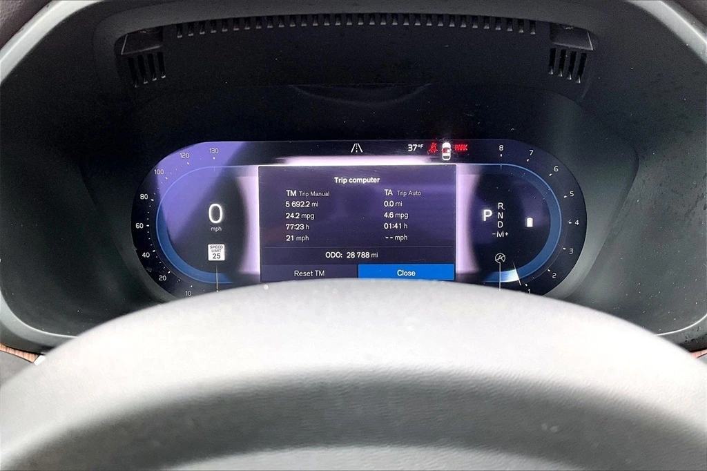 2023 Volvo - image 12