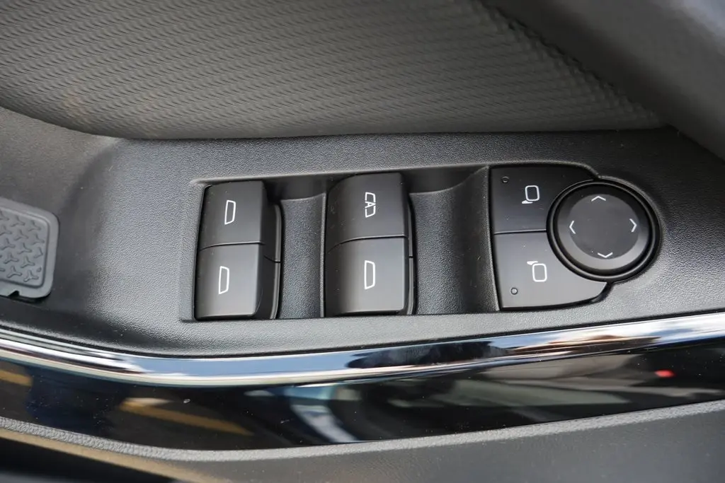 2026 Chevrolet Equinox LT photo 26