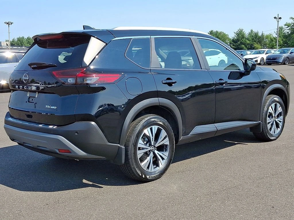 2023 Nissan Rogue SV - Photo 7
