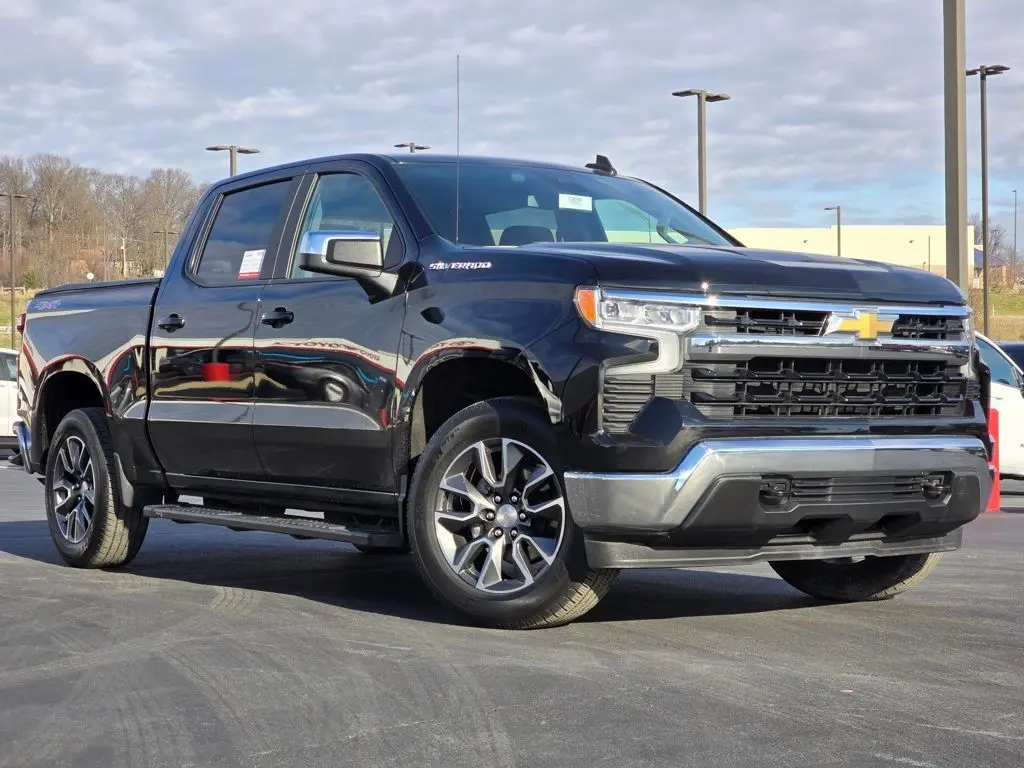 2023 Chevrolet Silverado 1500 LT's photo