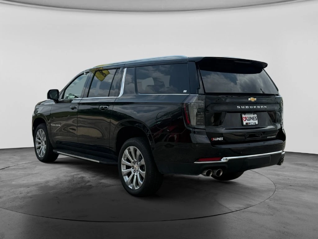 2025 Chevrolet Suburban Premier - Photo 6