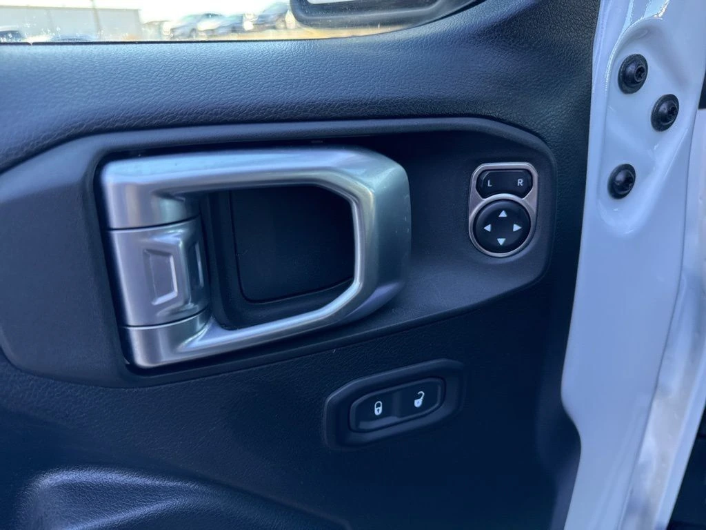 2020 Jeep Wrangler Unlimited Freedom - Photo 19