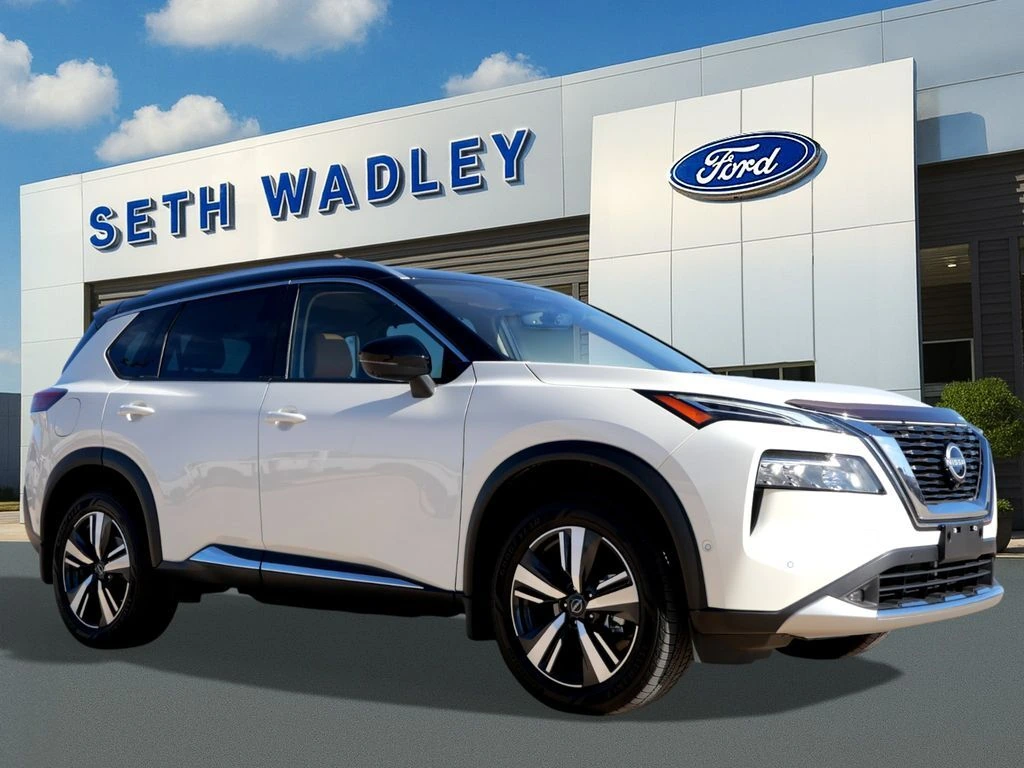 2022 Nissan Rogue Platinum's photo