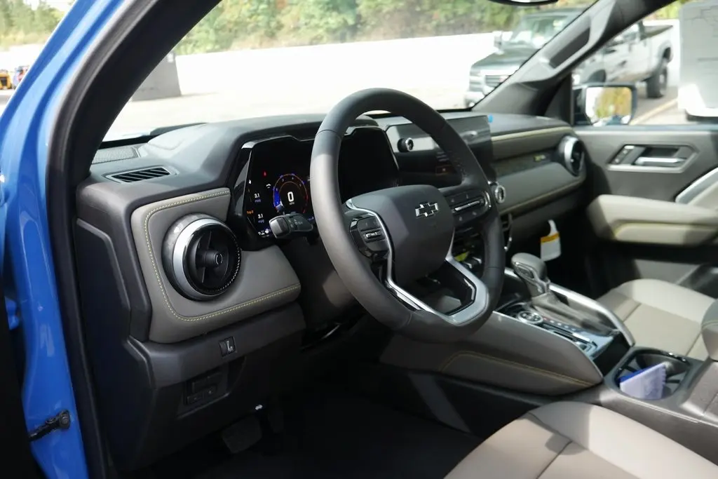 2026 Chevrolet Colorado ZR2 photo 10