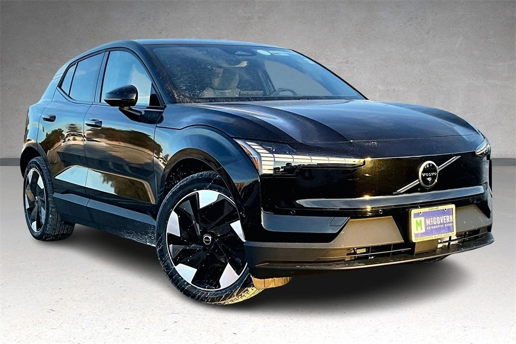 2026 Volvo - image 2