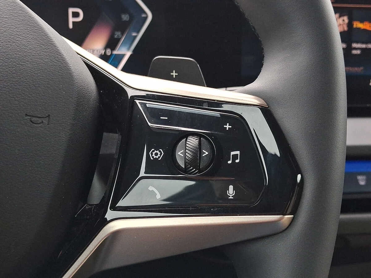 2025 BMW X3 30 - Photo 22