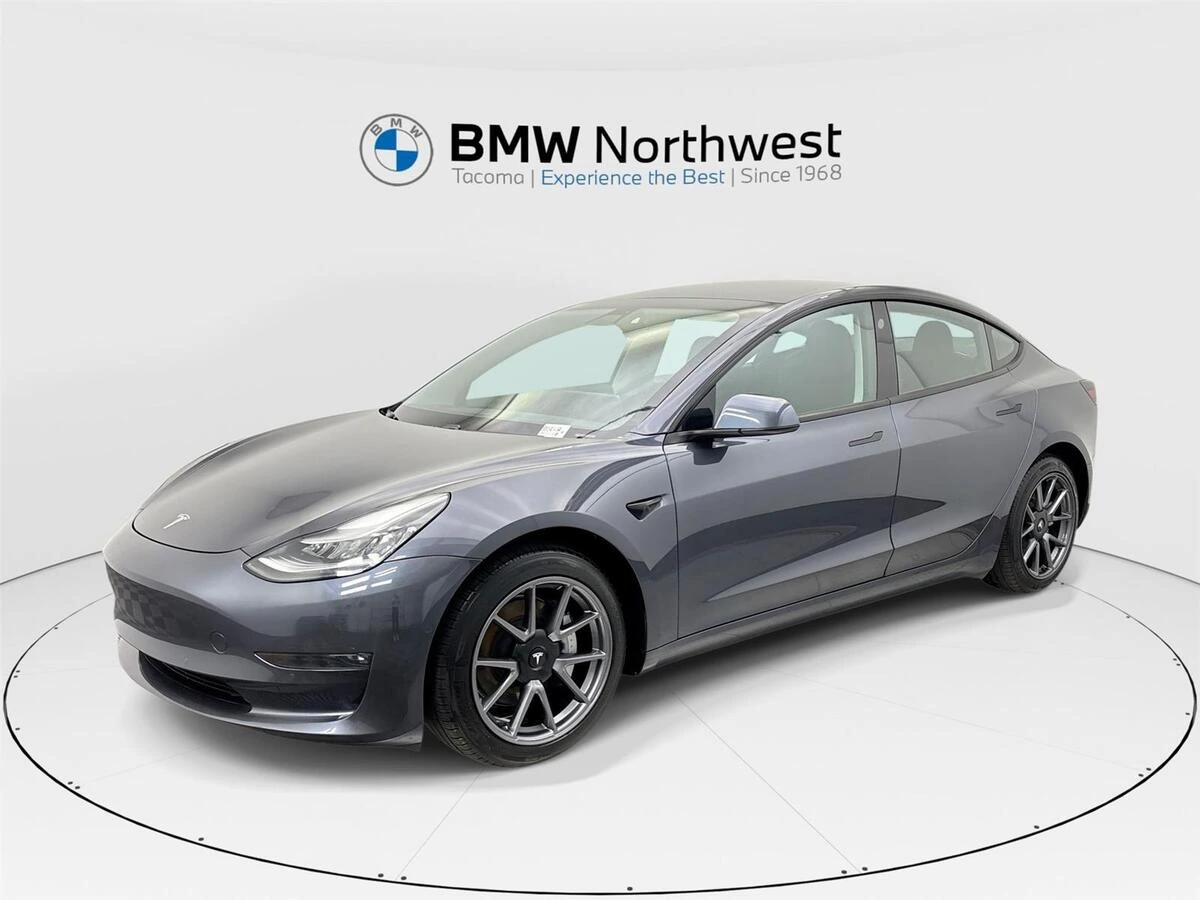 2021 Tesla Model 3 Long Range Dual Motor All-Wheel Drive's photo