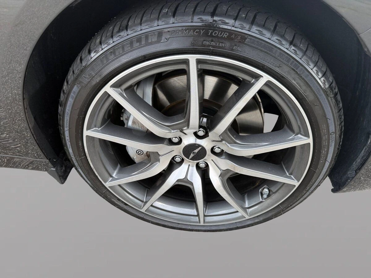 2026 GENESIS G70 Standard - Photo 6