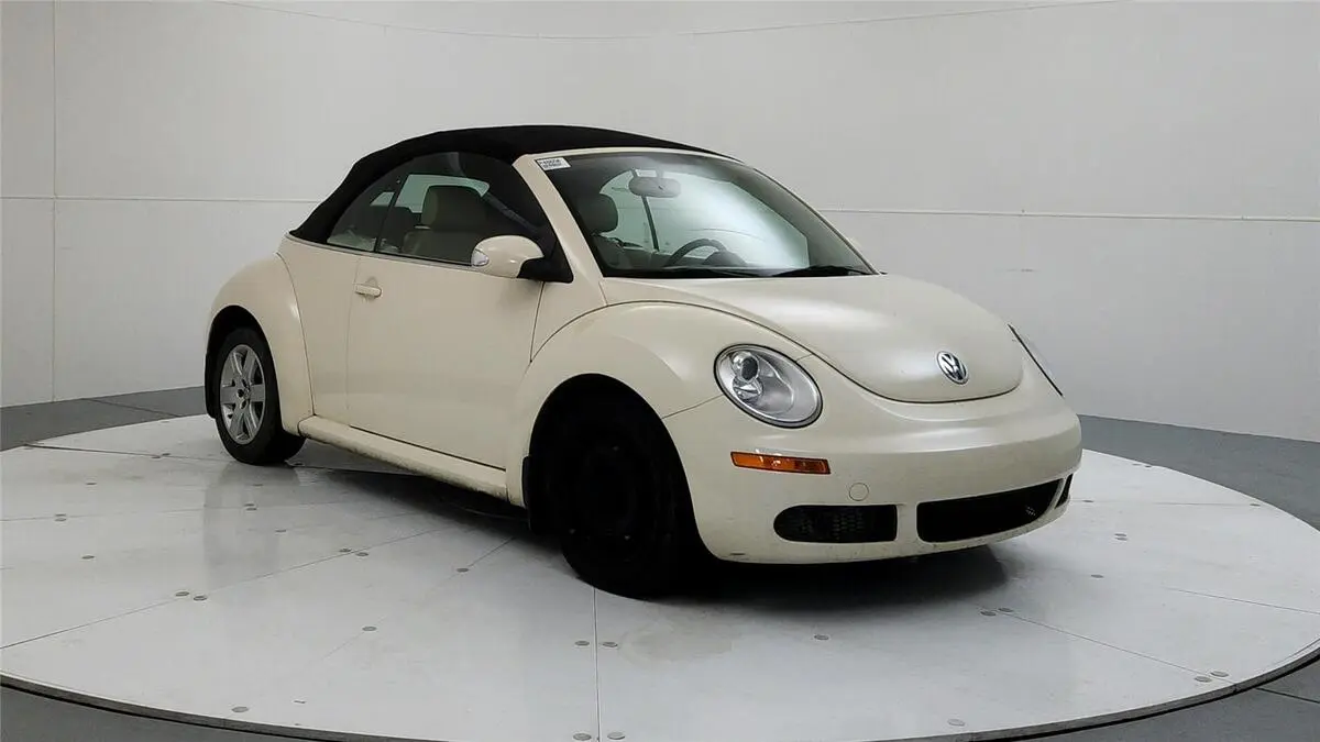 2007 Volkswagen New Beetle 2.5's photo