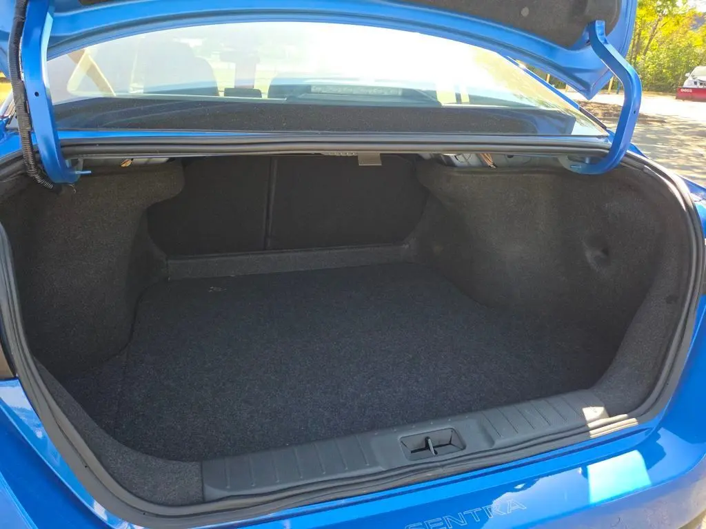 2024 Nissan Sentra SR photo 26