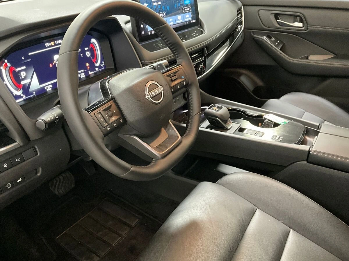2025 Nissan Rogue SL - Photo 14
