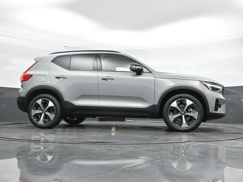 2026 Volvo XC40 Plus - Photo 40