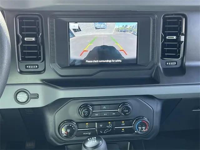 2023 Ford Bronco Base photo 16