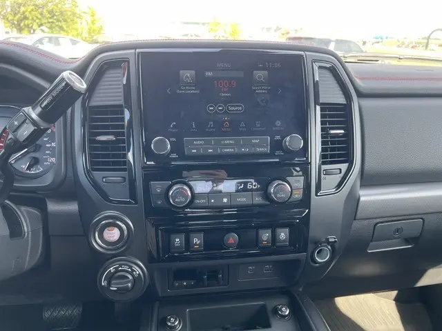 2024 Nissan Titan Crew Cab PRO-4X photo 14