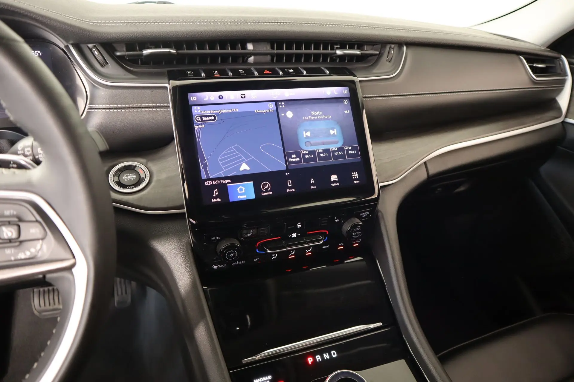 2023 Jeep Grand Cherokee Limited photo 3