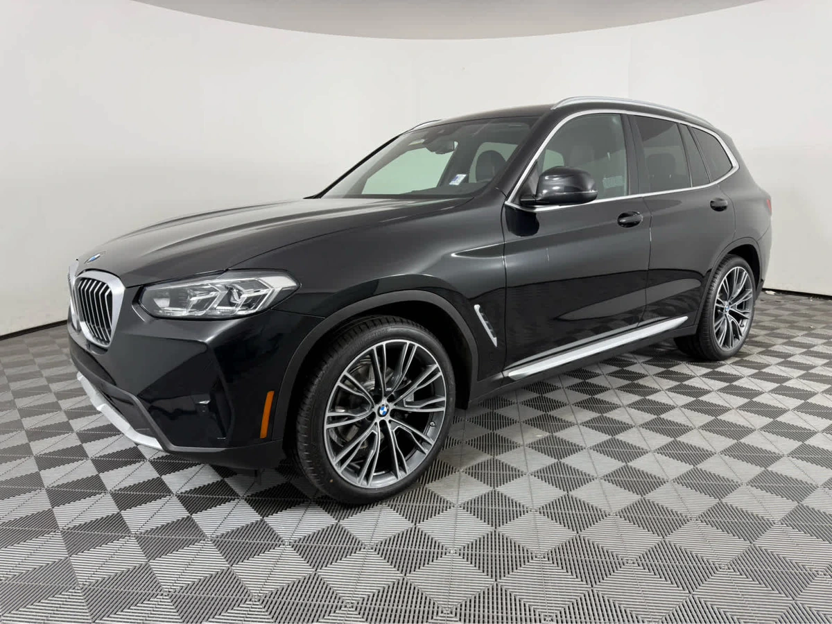 2023 BMW X3 sDrive30i's photo