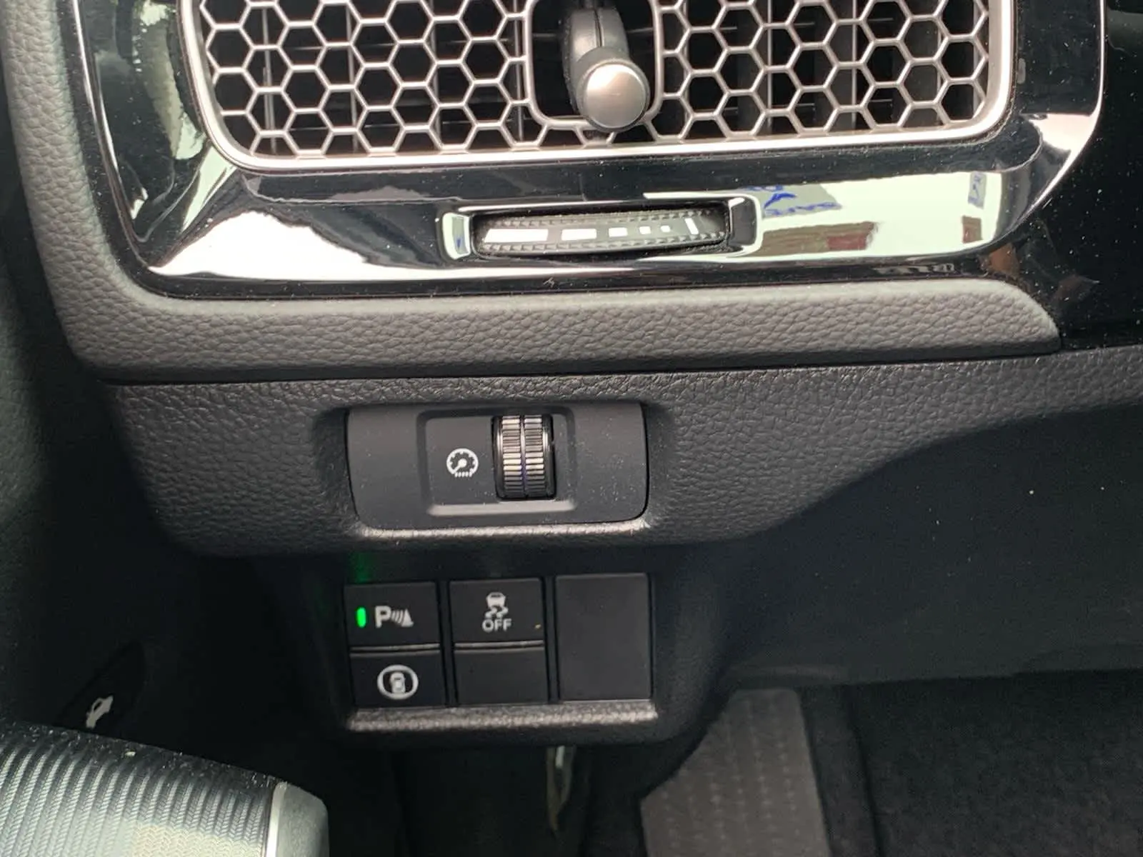 2024 Honda Civic Touring photo 21