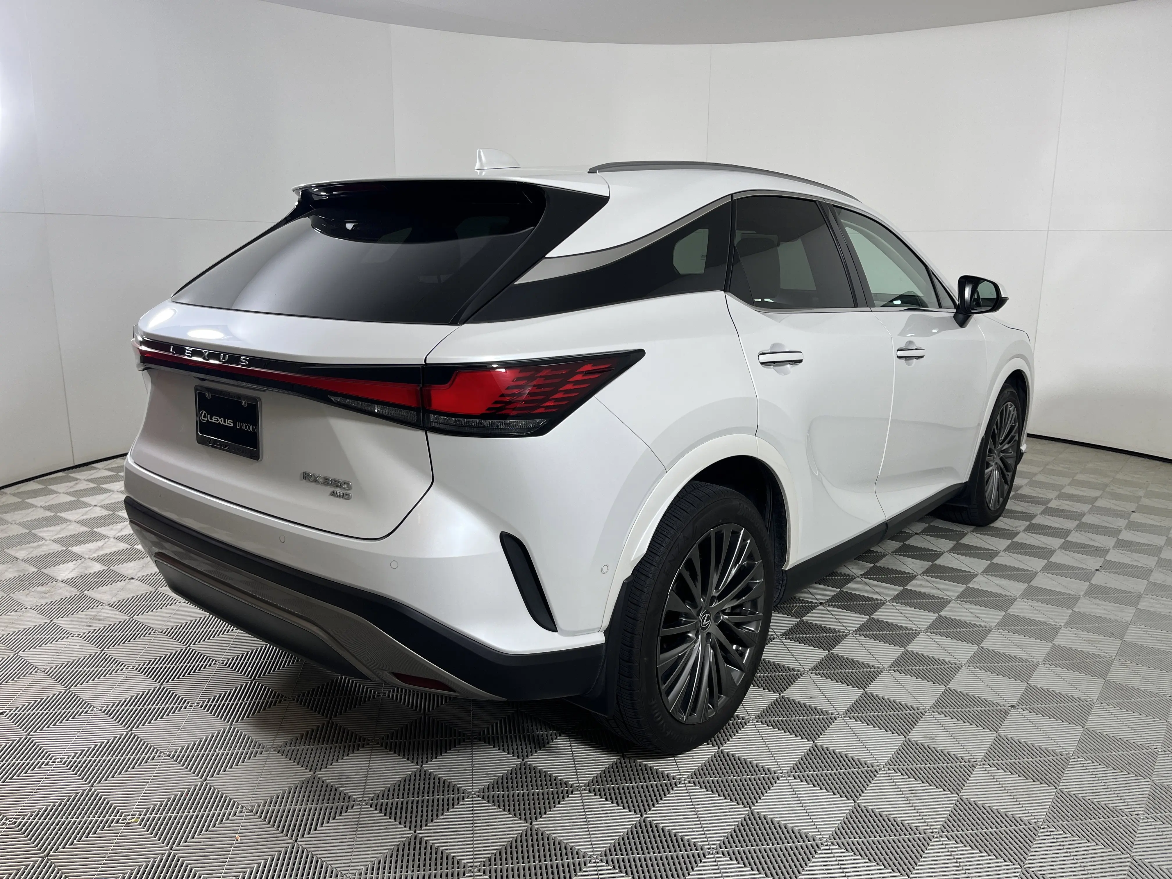 2024 Lexus RX 350 Luxury AWD photo 9