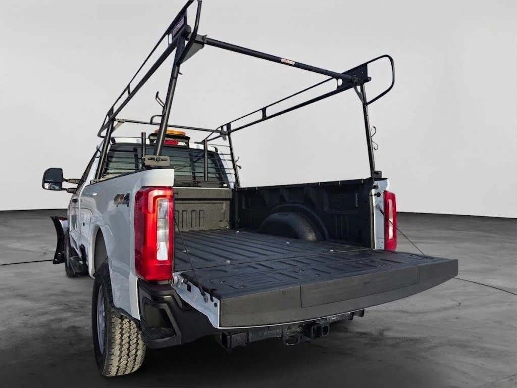 2026 Ford F-350 Super Duty XL - Photo 9