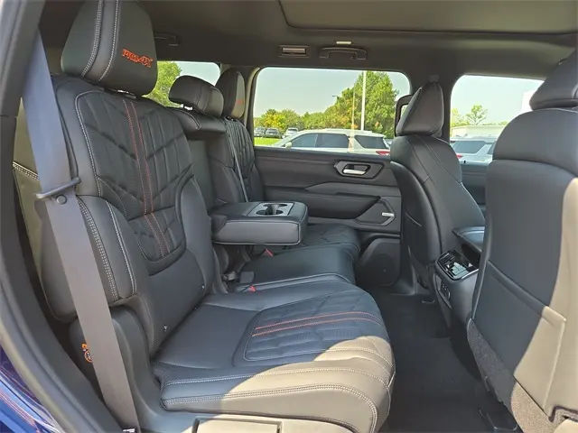 2026 Nissan Armada photo 14