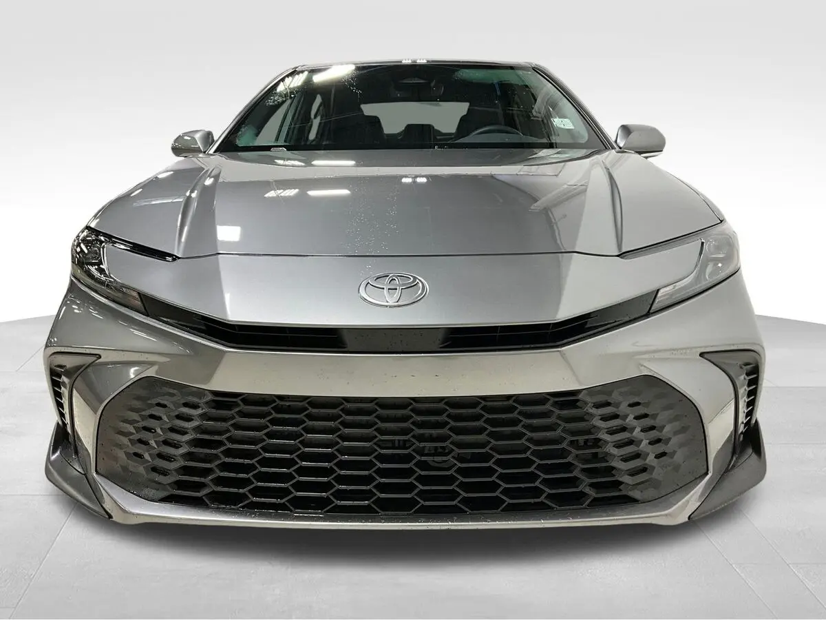 2025 Toyota Camry SE photo 2