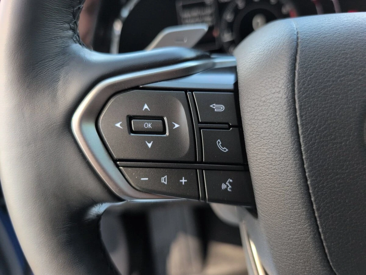 2025 Lexus NX 350 - Photo 11