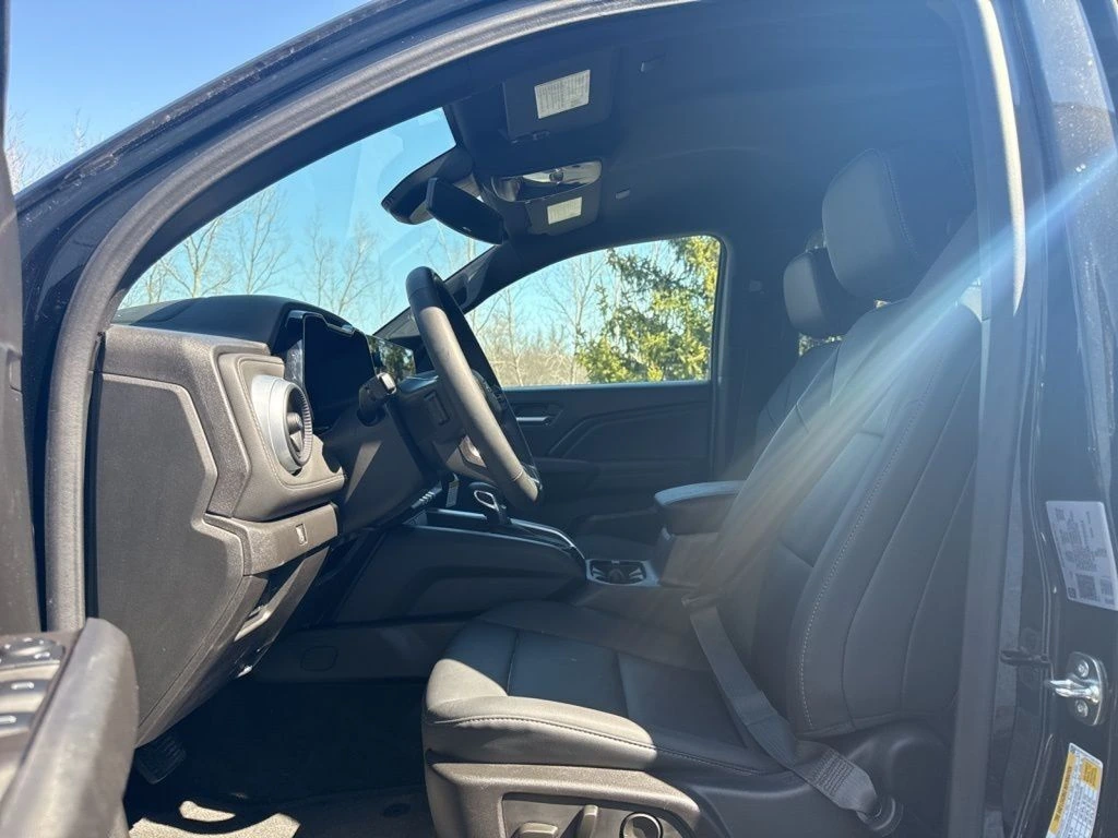 2026 Chevrolet Colorado LT - Photo 13