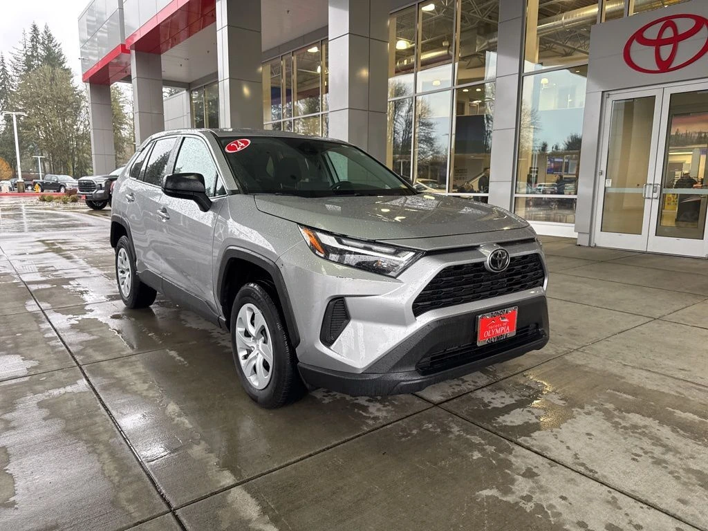 2024 Toyota RAV4 LE AWD's photo