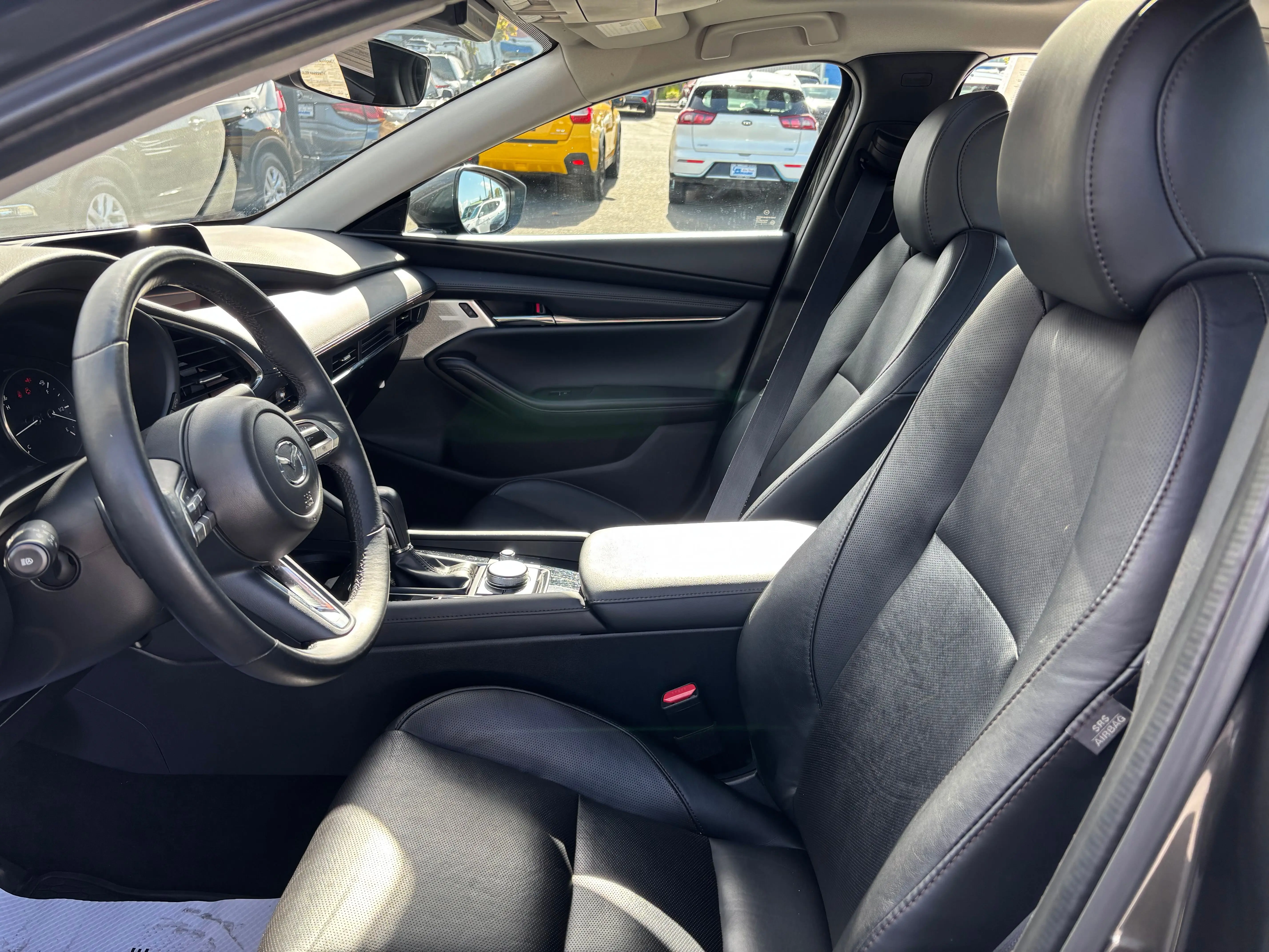 2023 Mazda Mazda3 Sedan 2.5 s Premium photo 4