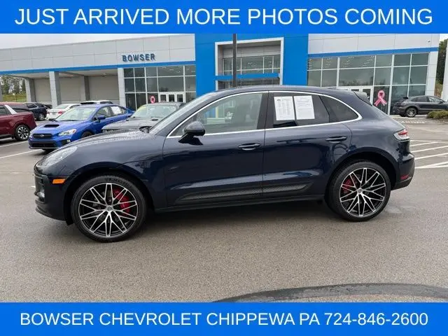 2022 Porsche Macan S photo 2