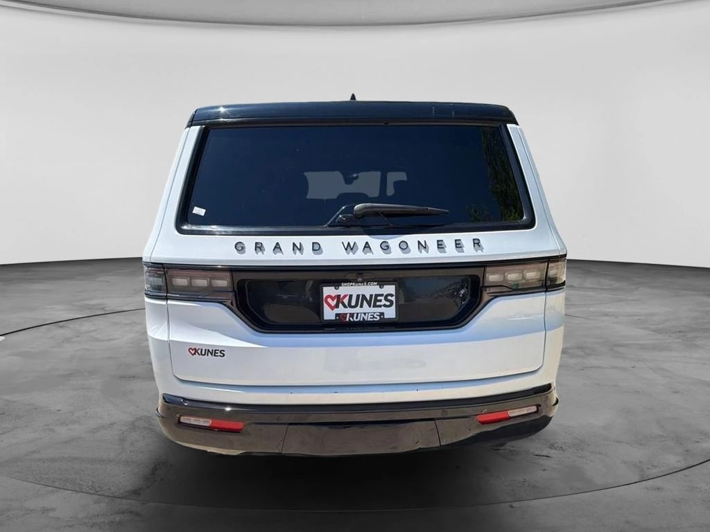 2024 Jeep Grand Wagoneer L Series II - Photo 9