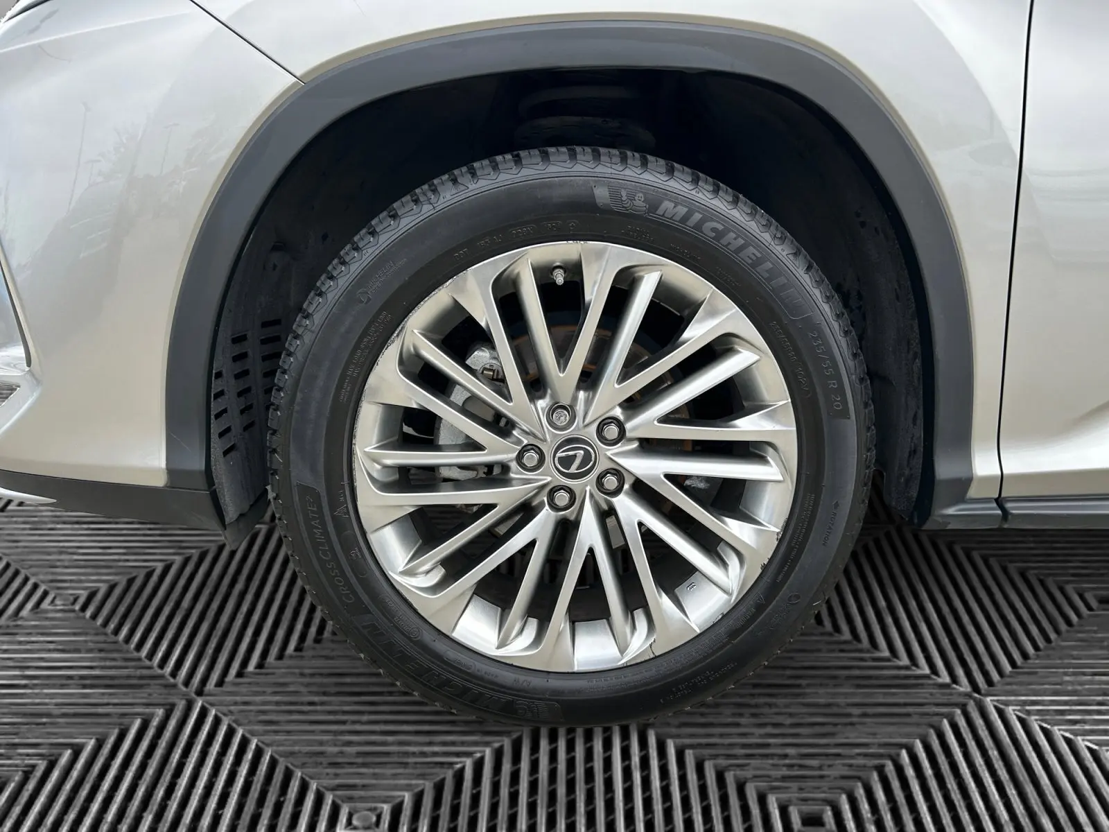 2022 Lexus RX 450h AWD Luxury photo 13