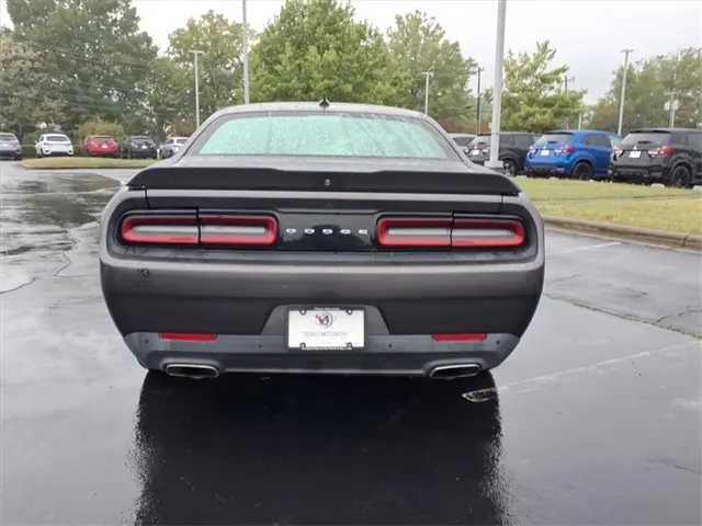 2015 Dodge Challenger SXT photo 21