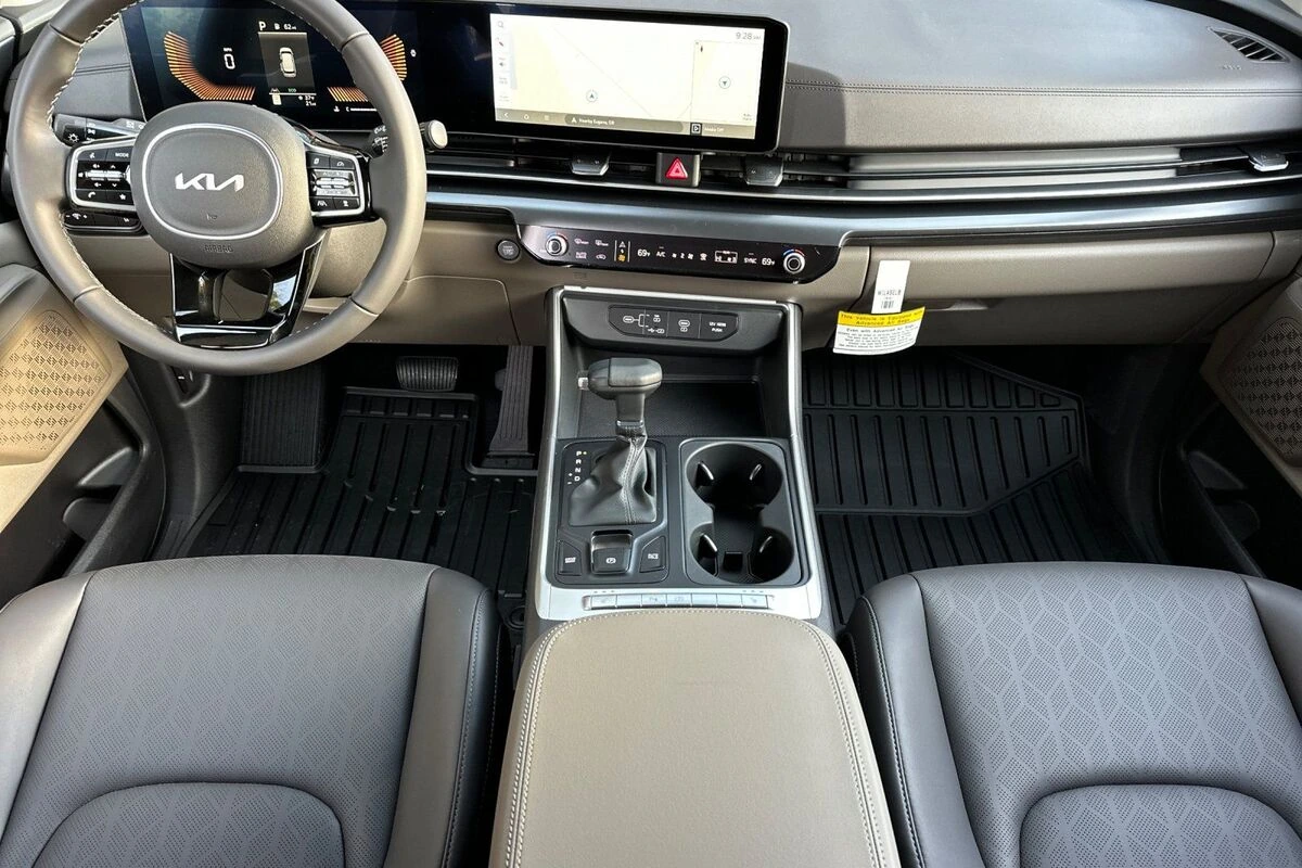 2026 Kia Carnival LXS - Photo 9