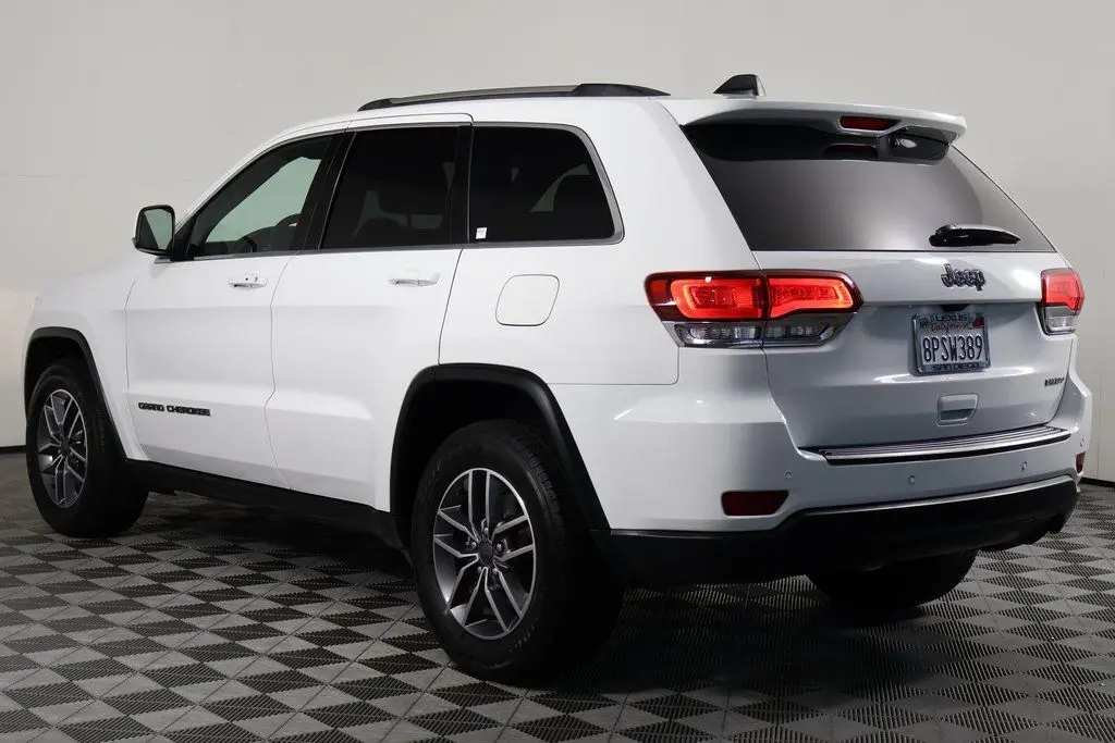 2020 Jeep Grand Cherokee Laredo E photo 6