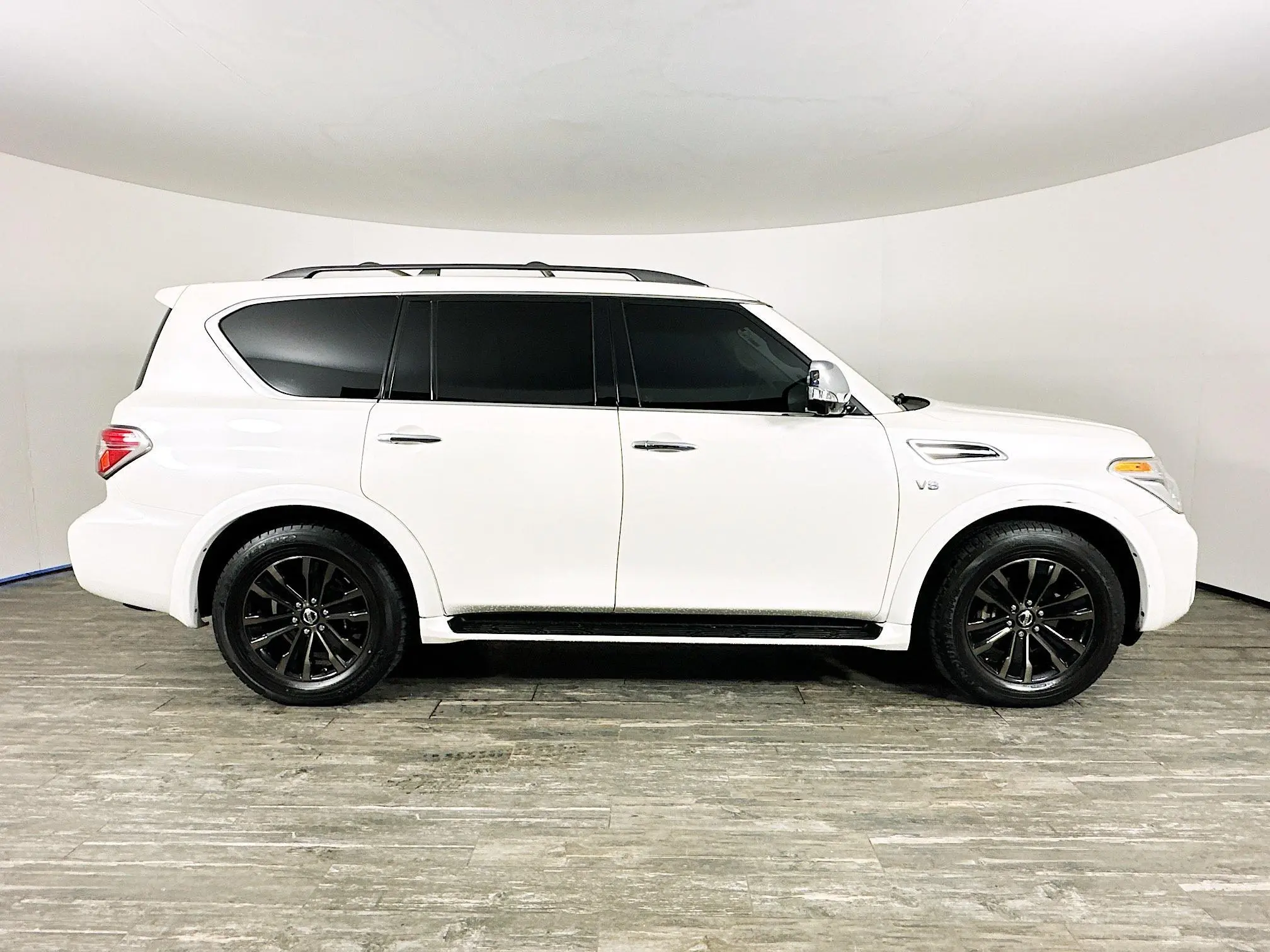 2020 Nissan Armada Platinum photo 6
