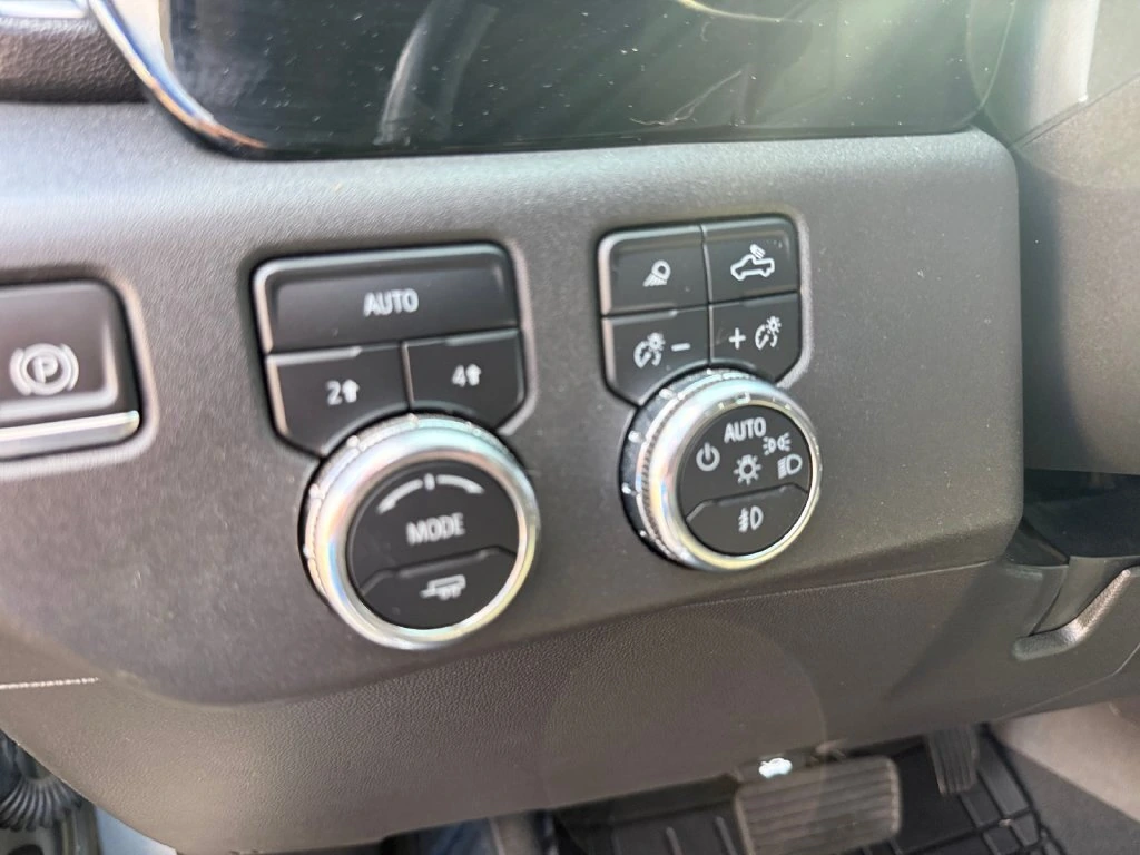 2023 GMC Sierra 1500 SLT - Photo 13