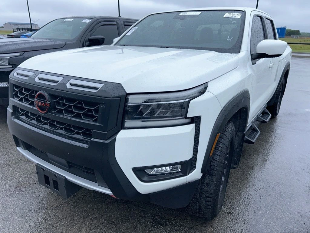 2025 Nissan Frontier PRO-X Crew Cab 4X2's photo