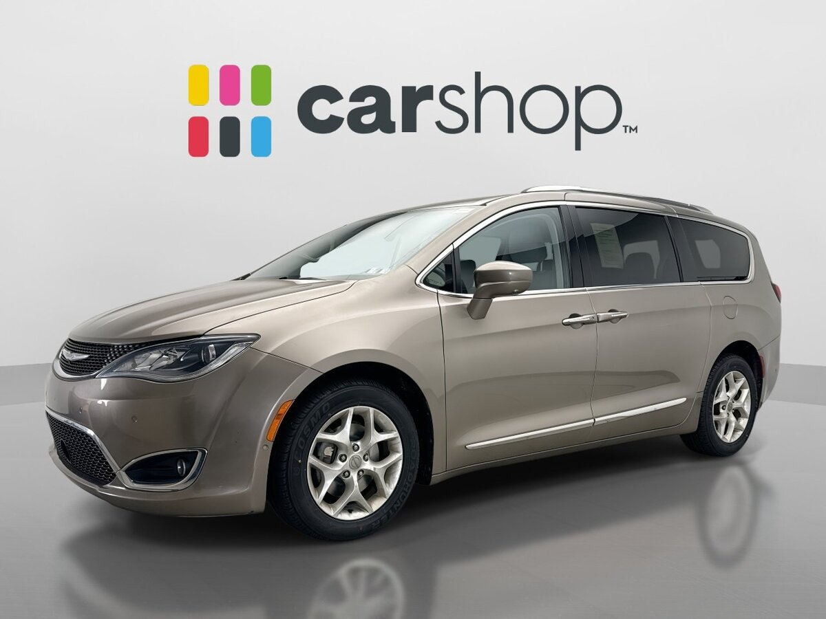2017 Chrysler Pacifica Touring-L Plus