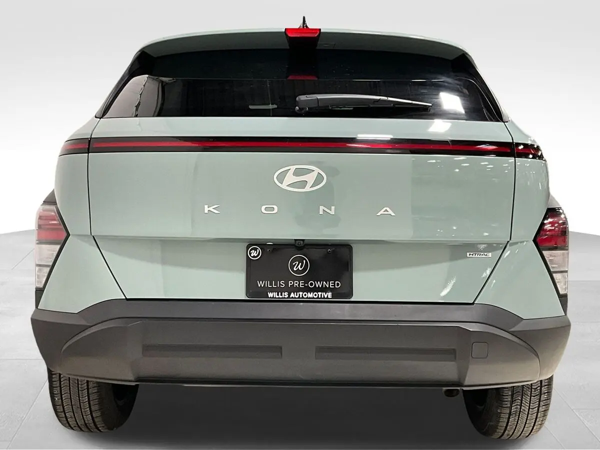 2025 Hyundai Kona SEL photo 4