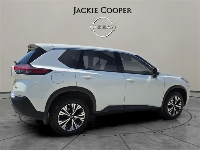 2021 Nissan Rogue SV photo 4